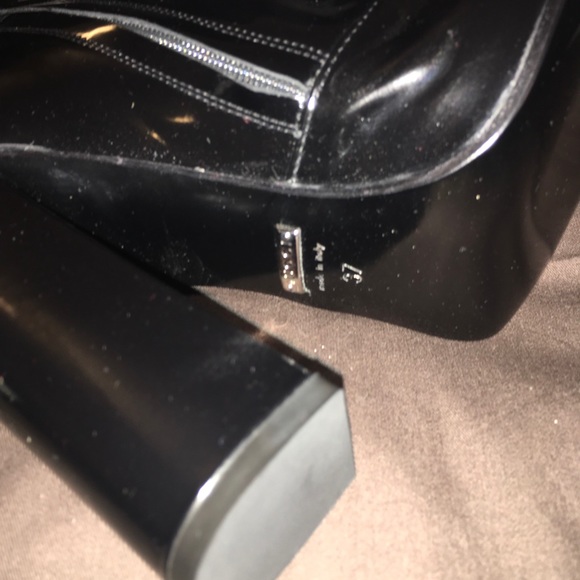 Gucci Horsebit boots💃🏻pending sale💃🏻 - Picture 8 of 8